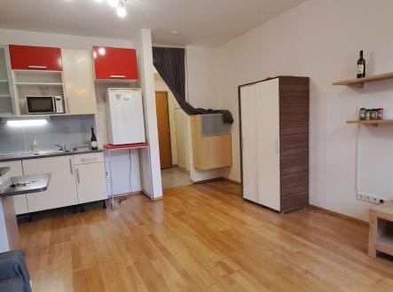 Pronájem bytu, 1+kk, 32 m²