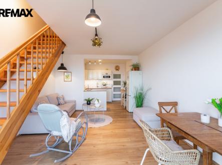 Pronájem bytu, 2+kk, 72 m²