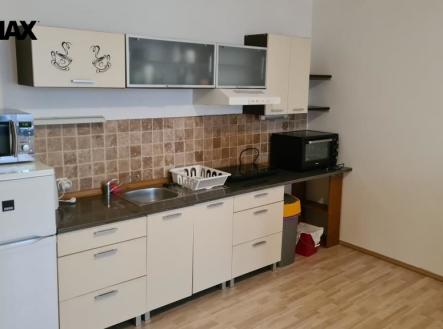 Pronájem bytu, 1+kk, 32 m²