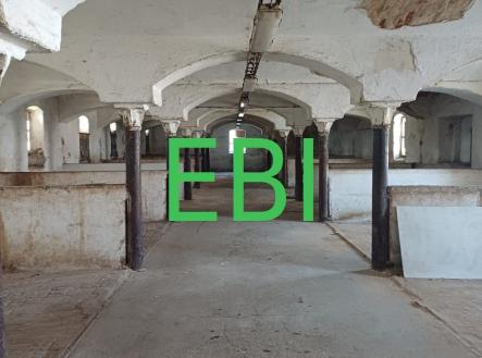 Pronájem skladovací prostor, 1 500 m²