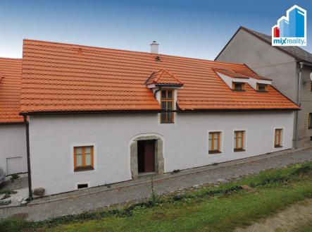 Prodej - dům/vila, 330 m²