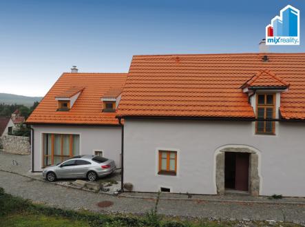 Prodej - dům/vila, 330 m²