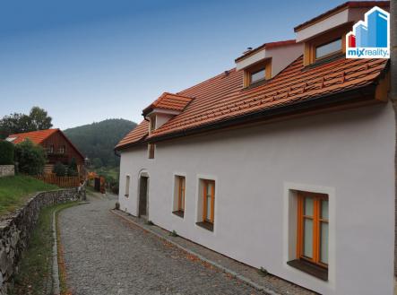 Prodej - dům/vila, 330 m²