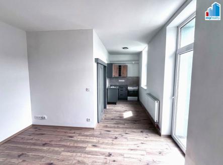 Pronájem bytu, 1+kk, 35 m²