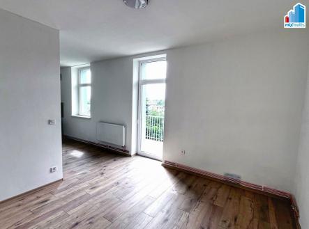 Pronájem bytu, 1+kk, 35 m²