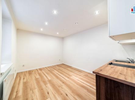 Pronájem bytu, 1+kk, 23 m²