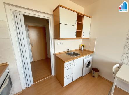 Pronájem bytu, 1+kk, 27 m²