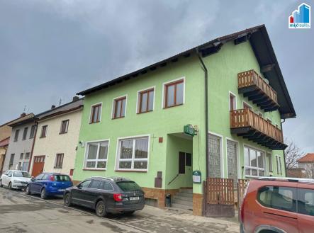 Pronájem bytu, 3+1, 140 m²