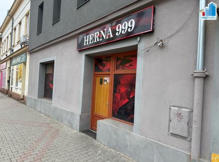 Pronájem obchodní prostor, 110 m²