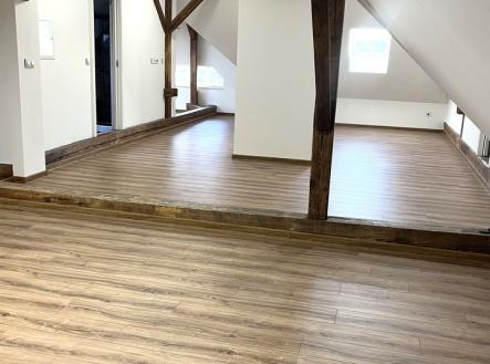 Pronájem bytu, 1+1, 100 m²