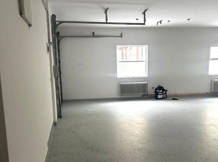 Pronájem komerčního objektu, sklad, 200 m²