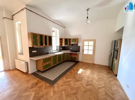 Pronájem bytu, 4+1, 120 m²