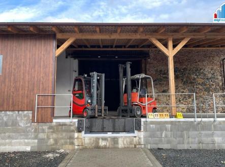 Pronájem komerčního objektu, sklad, 300 m²