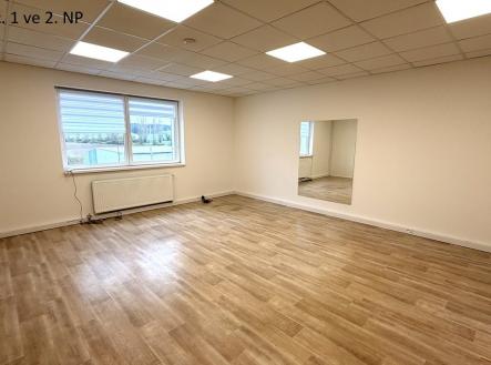 Pronájem kanceláře, 168 m²