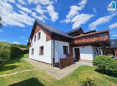 Pronájem bytu, 3+1, 162 m²