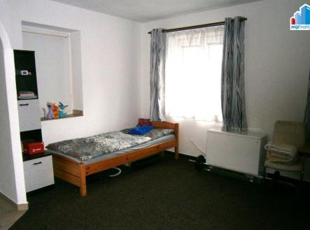 Pronájem bytu, 1+kk, 32 m²
