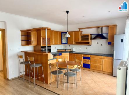 Pronájem bytu, 3+kk, 77 m²