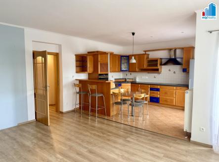 Pronájem bytu, 3+kk, 77 m²