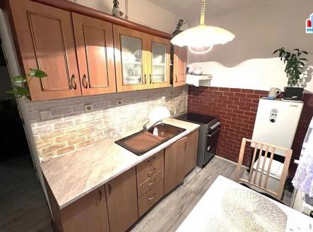 Pronájem bytu, 3+1, 69 m²