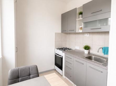 Pronájem bytu, 1+1, 37 m²