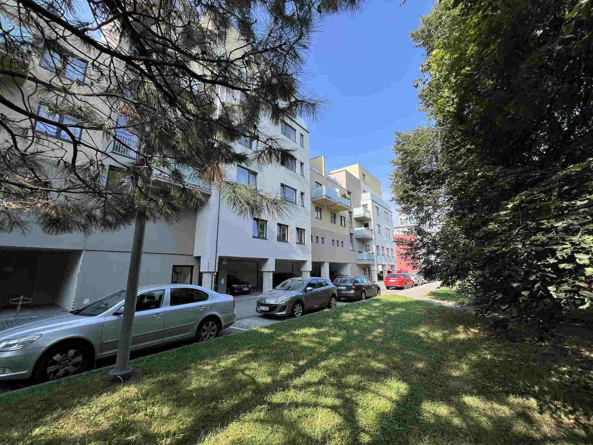 Pronájem bytu 2+KK s balkonem v Plzni na Slovanech