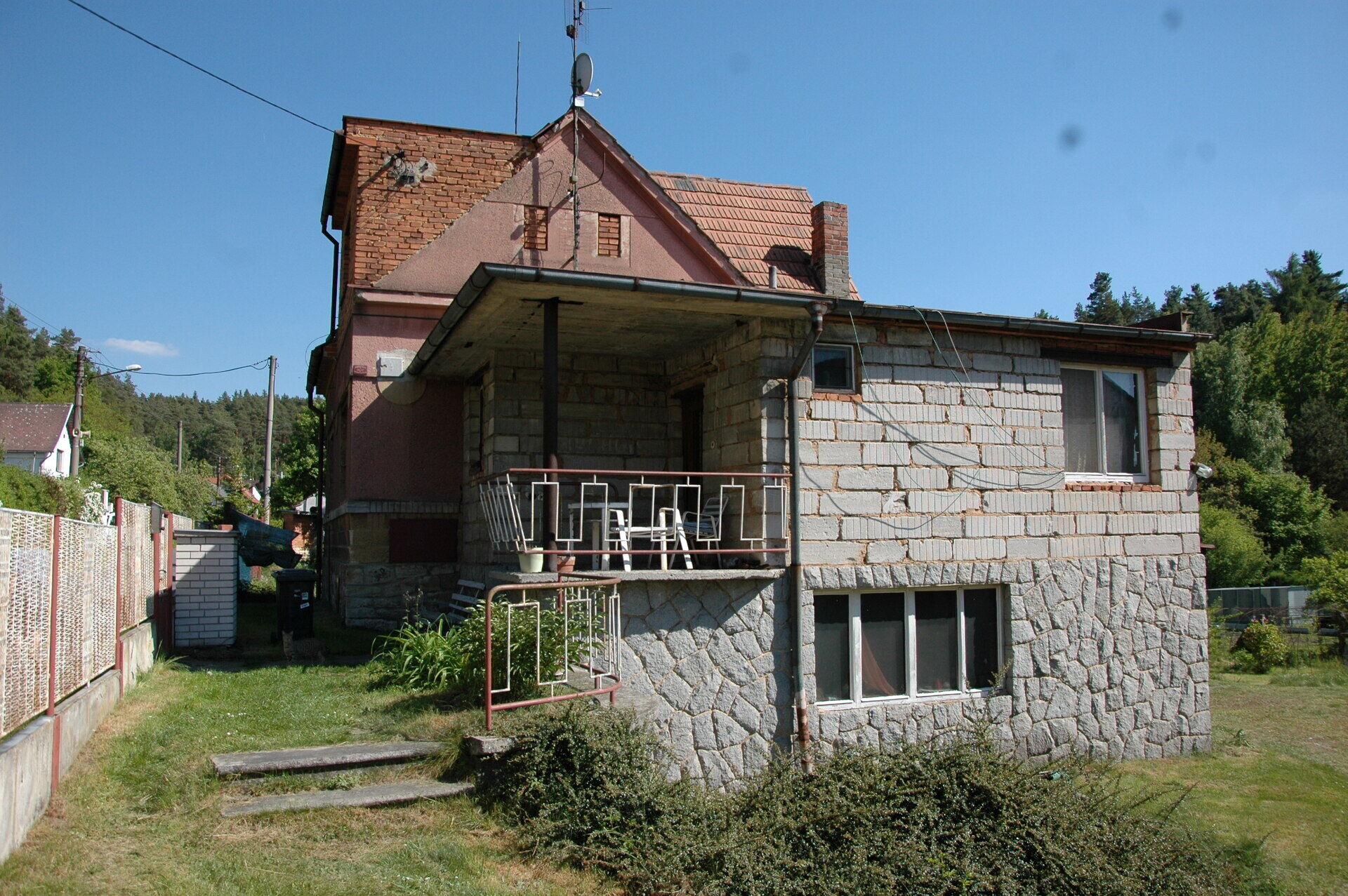 Rodinný dům na krásném pozemku v klidné lokalitě Záluží, Třemošná