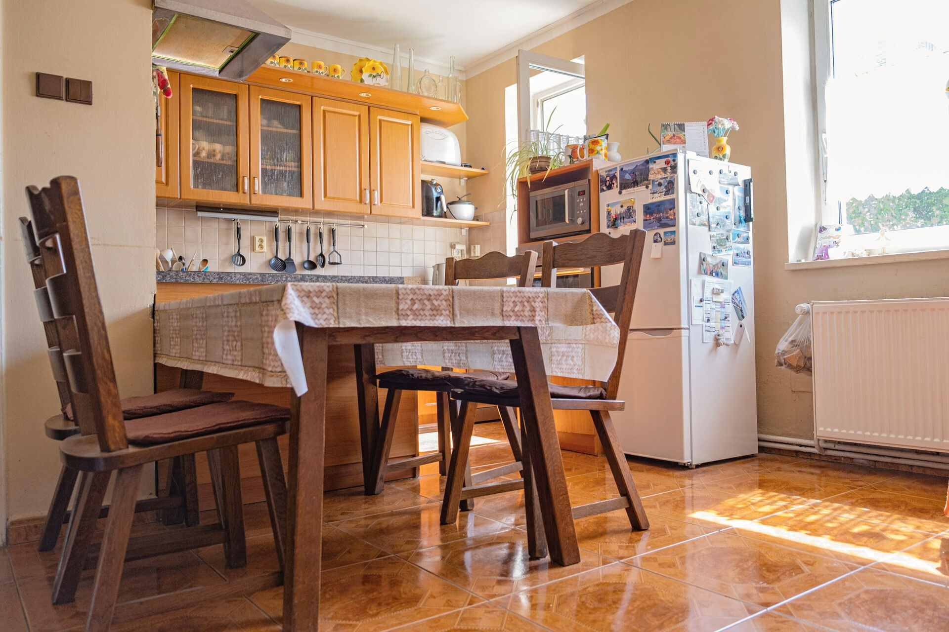 Prostorný vícegenerační dům se 2 garážemi a zahradou v žádané lokalitě Plzeň – Slovany