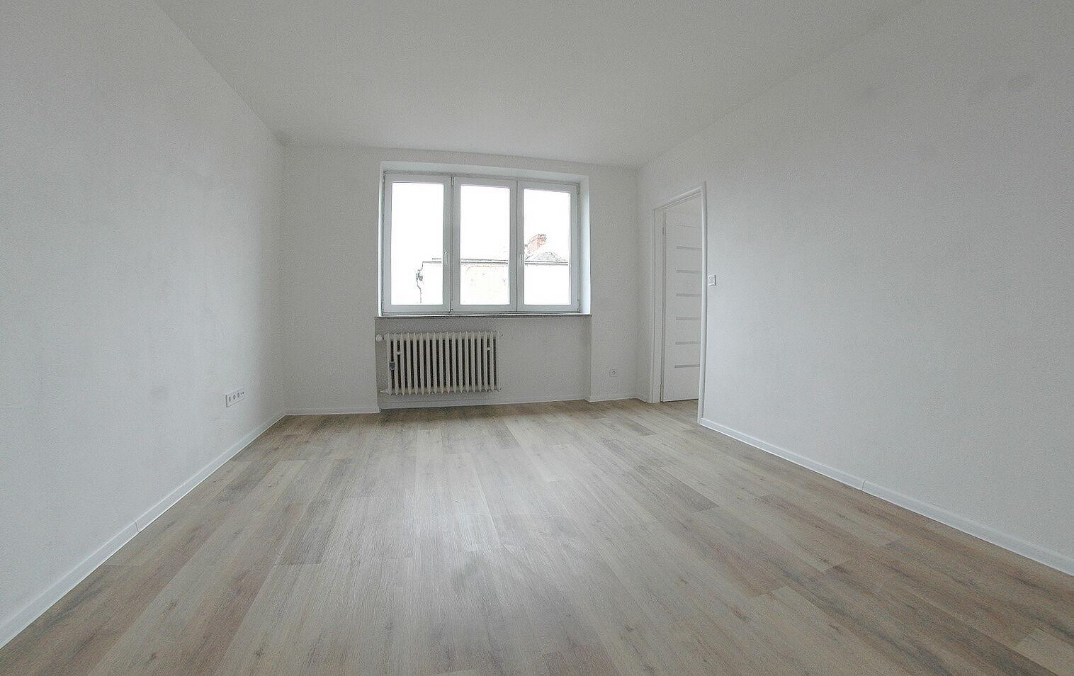 Prodej zrekonstruovaného bytu 2+1 s balkonem v Plzni