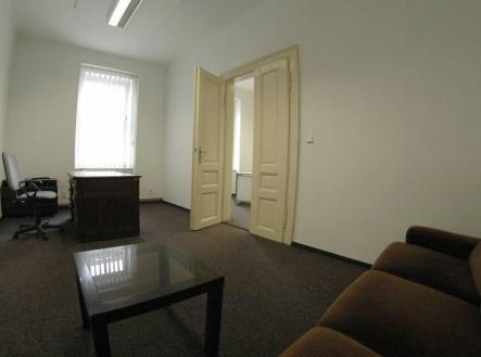 Pronájem kanceláře, 42 m²