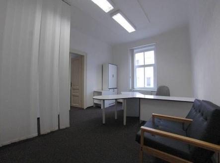 Pronájem kanceláře, 42 m²