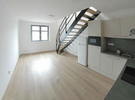 Pronájem bytu, 3+kk, 81 m²