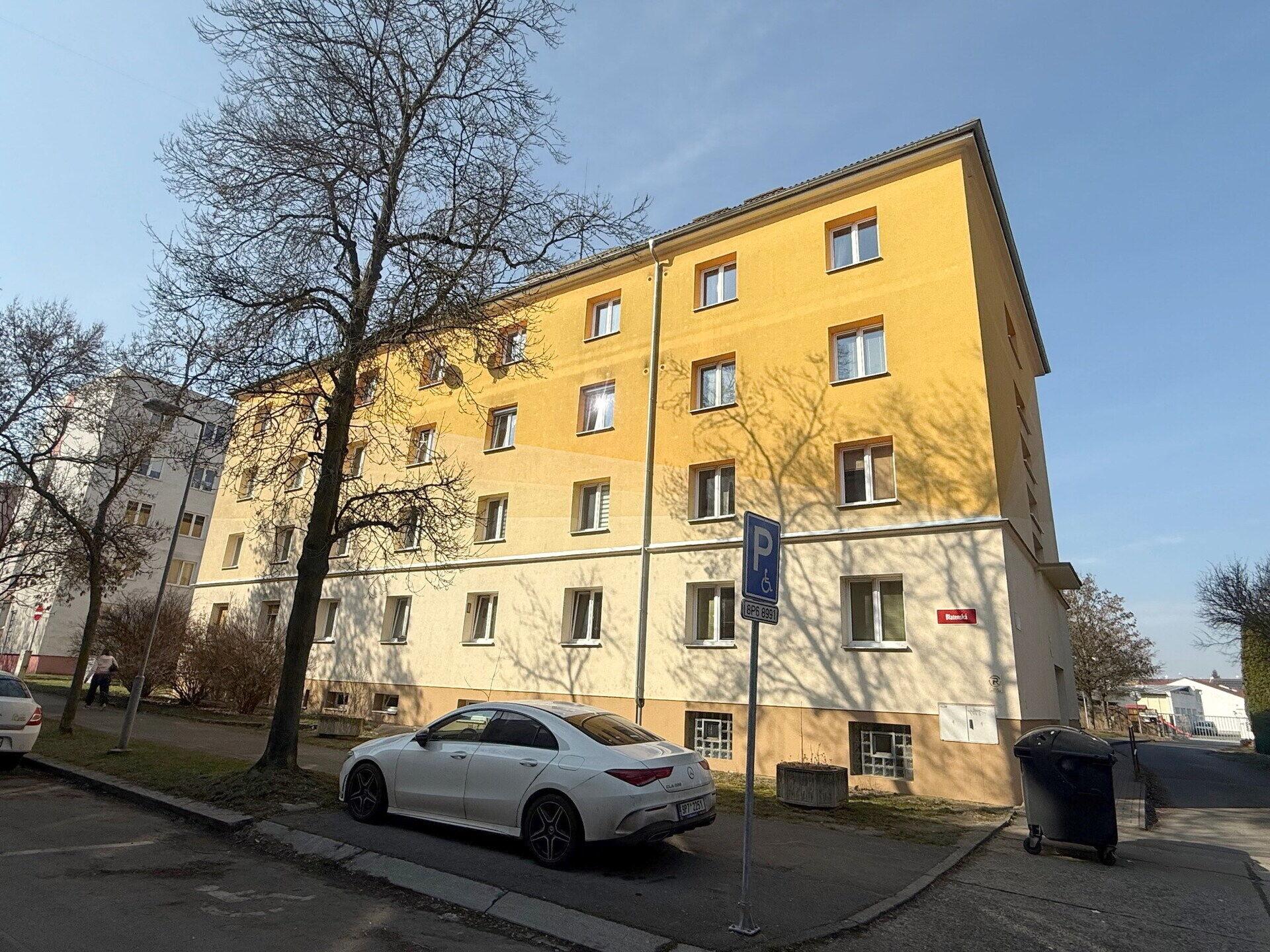 Pronájem pěkného bytu 1+1 v Plzni na Slovanech