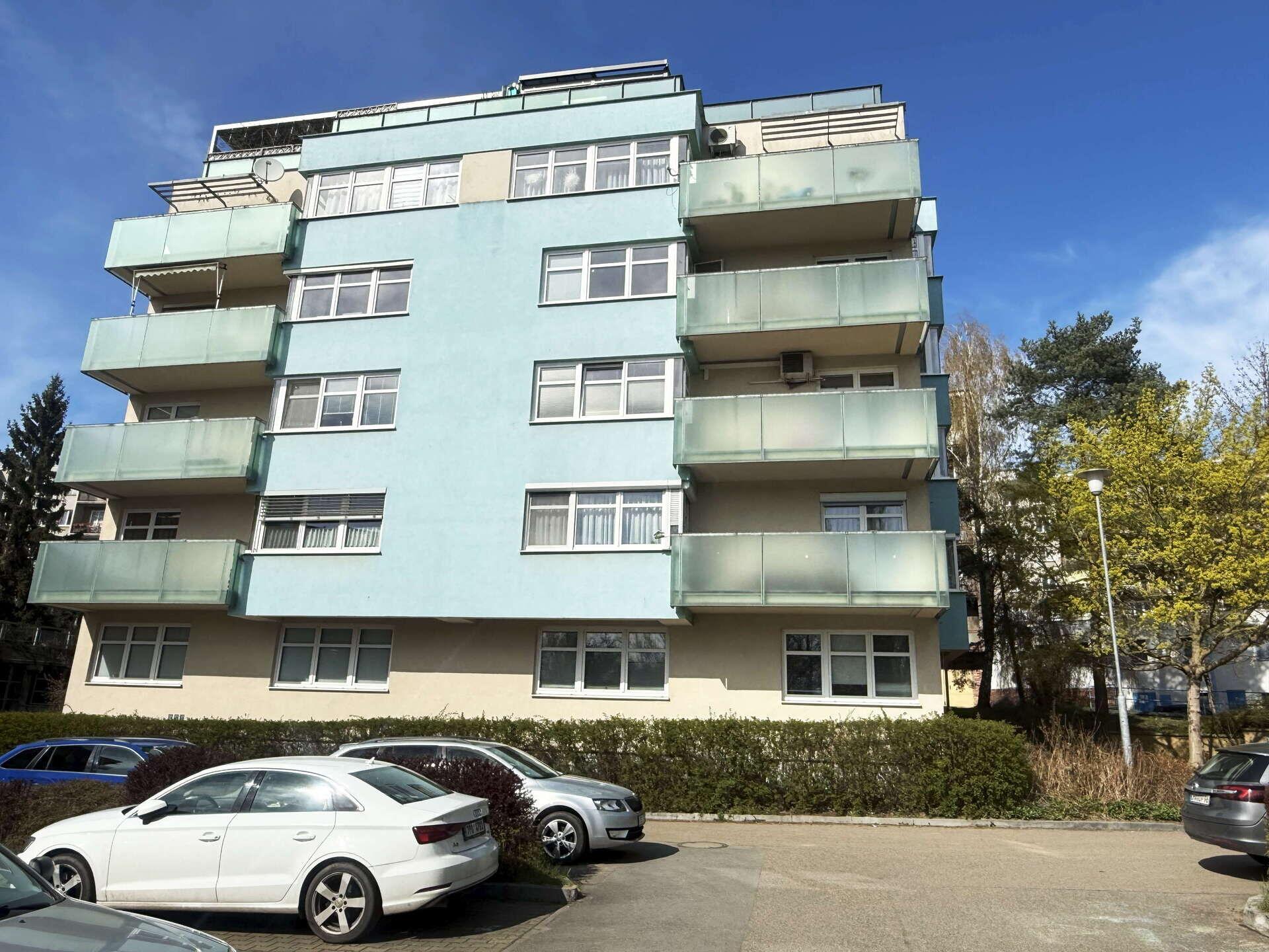 Nadstandardní 2+kk (62 m²) s velkým balkonem v Plzni