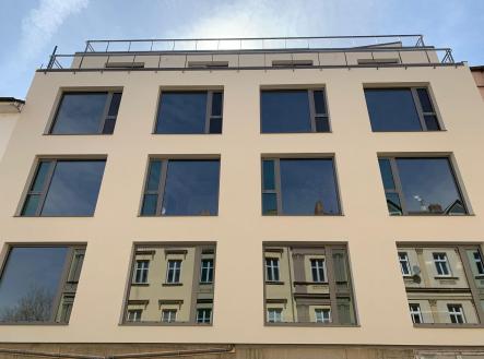 Pronájem kanceláře, 221 m²