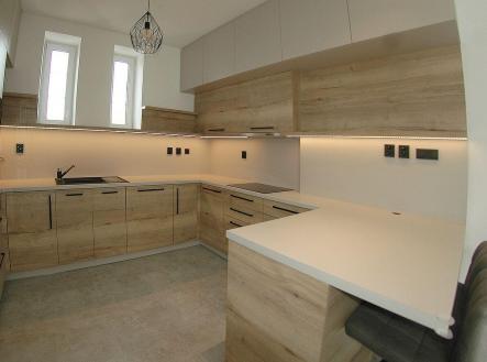 Pronájem bytu, 2+1, 95 m²