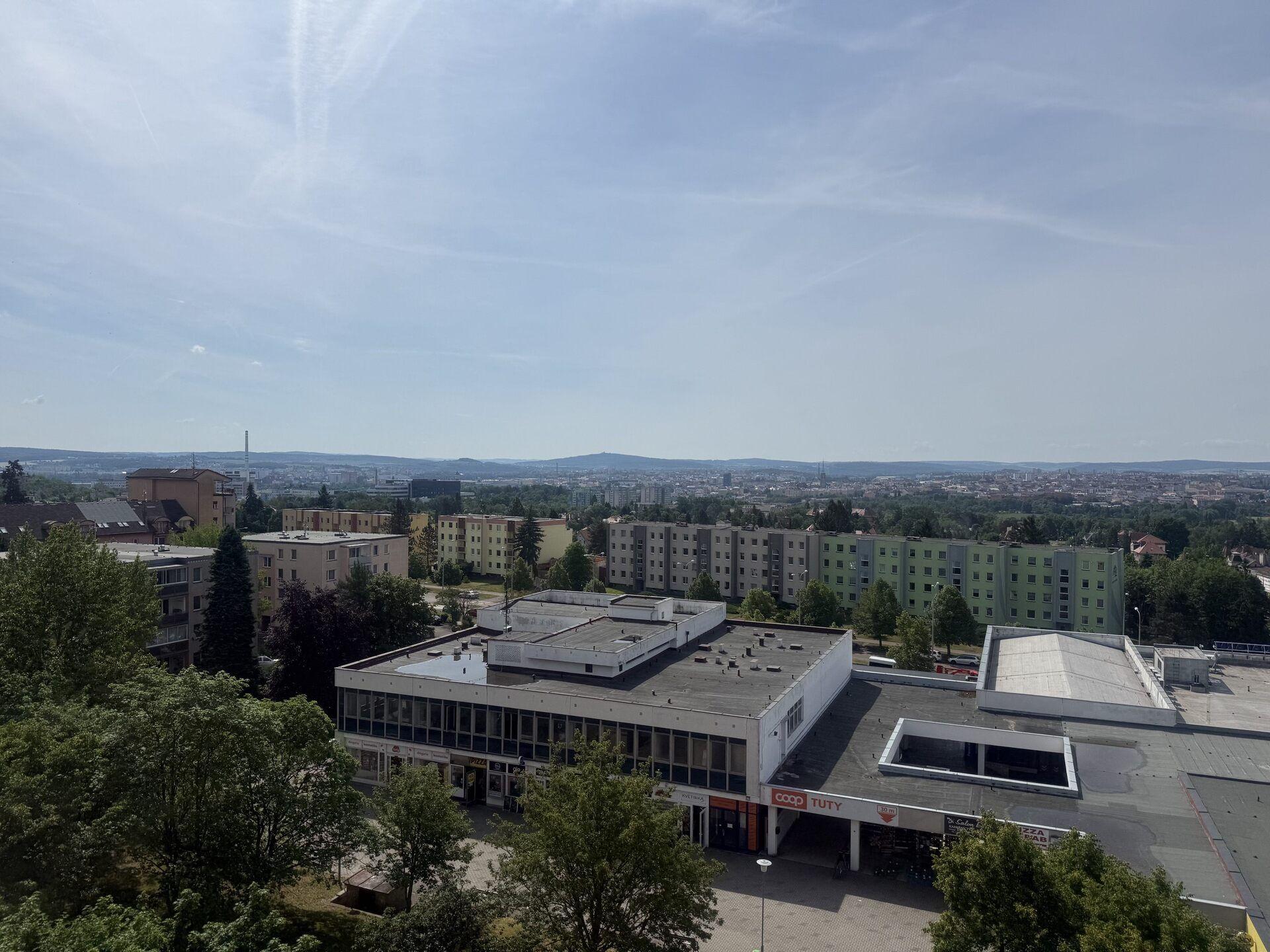 Pronájem byt 1+1 s úchvatným výhledem na Plzeň