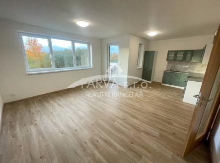 Pronájem bytu, 3+kk, 84 m²