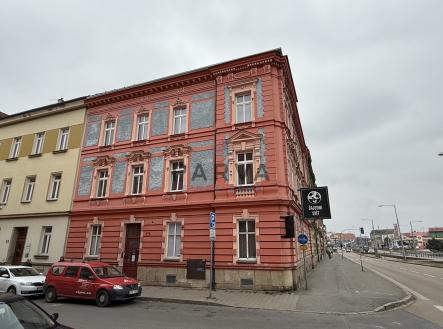 Pronájem bytu, 4+kk, 90 m²
