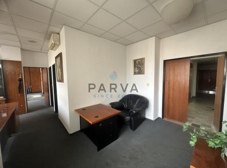 Pronájem kanceláře, 70 m²