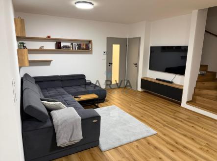 Pronájem domu/vily, 100 m²