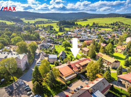 Prodej - nájemní dům, 1 600 m²