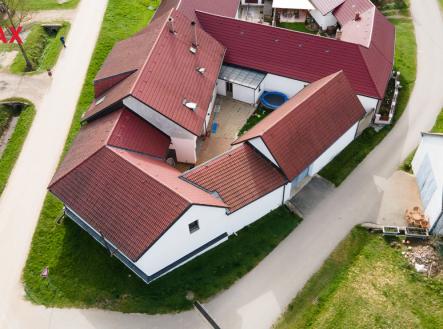 Prodej - dům/vila, 254 m²