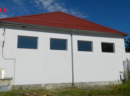 Pronájem - skladovací prostor, 950 m²