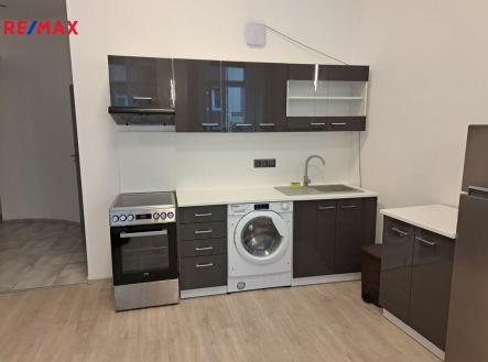 Pronájem bytu, 1+kk, 40 m²