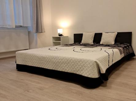 Pronájem bytu, 1+kk, 40 m²