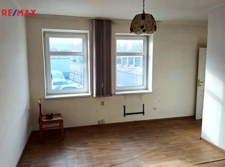 Pronájem kanceláře, 100 m²