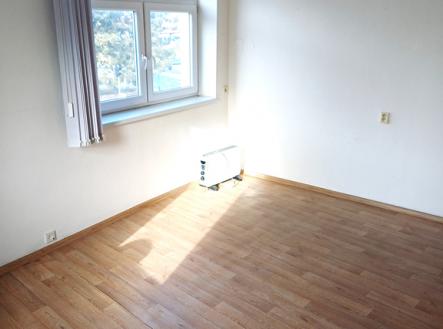 Pronájem kanceláře, 100 m²