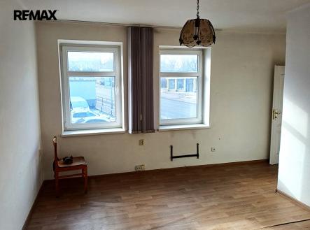 Pronájem kanceláře, 100 m²