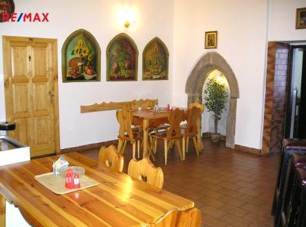 Pronájem restaurace, 374 m²