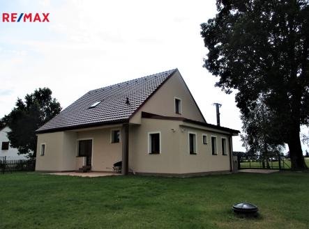 Pronájem - dům/vila, 183 m²